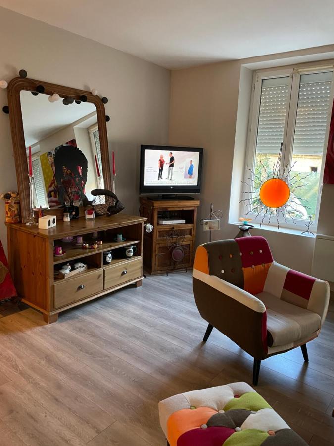 Agreable Maison De Ville A Pacy Sur Eure Екстериор снимка